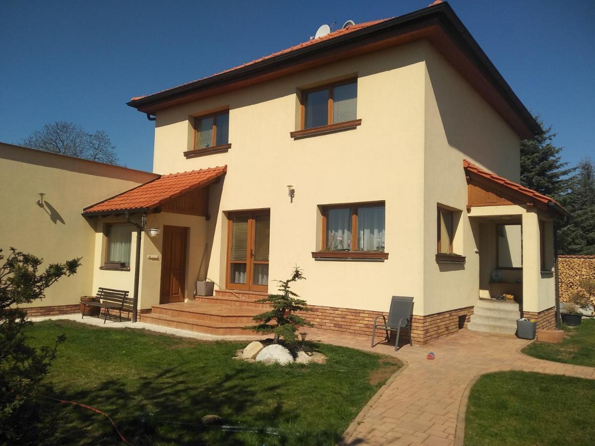 Domo Apartment Středokluky Exterior foto